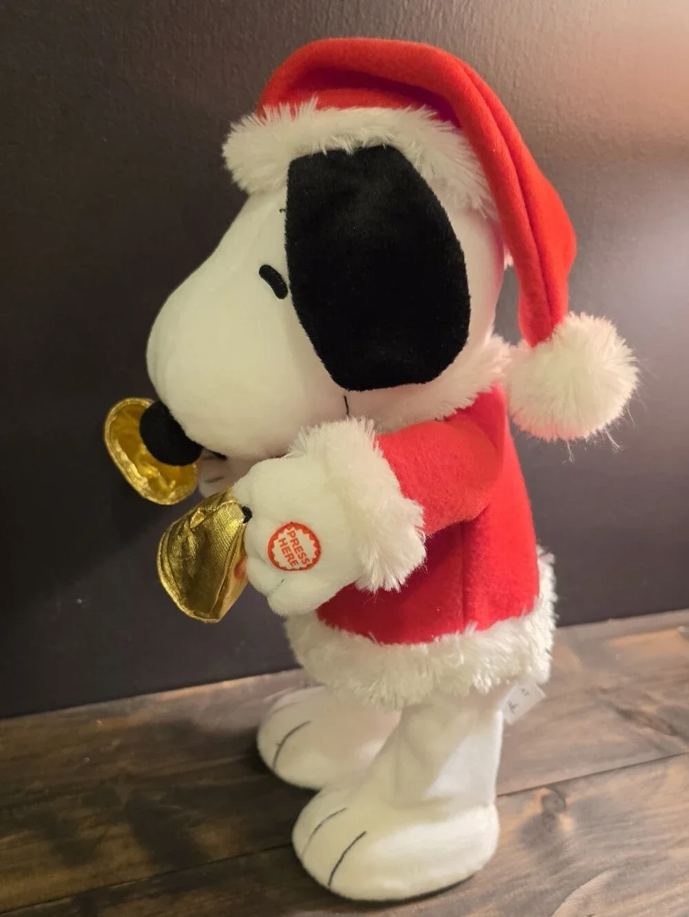 Hallmark 2010 Peanuts Snoopy Bell Ringer Animated Christmas Musical Plush 14